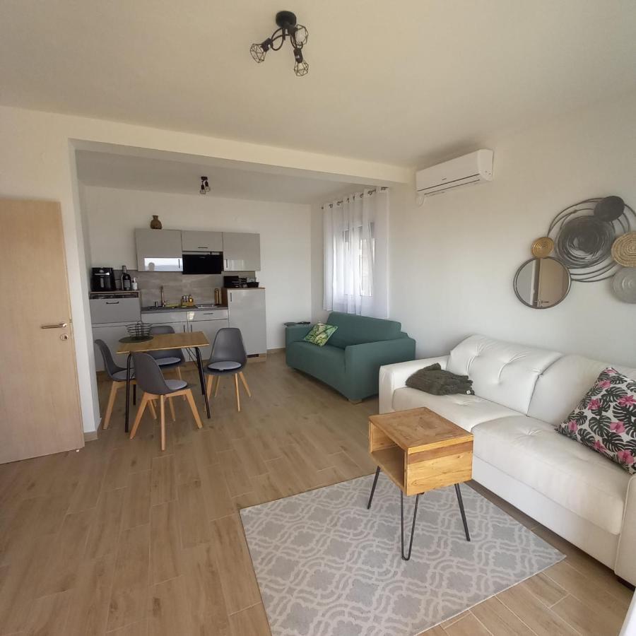 Apartmani Tin Starigrad Paklenica Exteriör bild